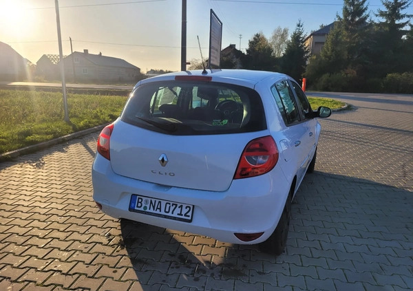 Renault Clio cena 16900 przebieg: 127000, rok produkcji 2011 z Kęty małe 67